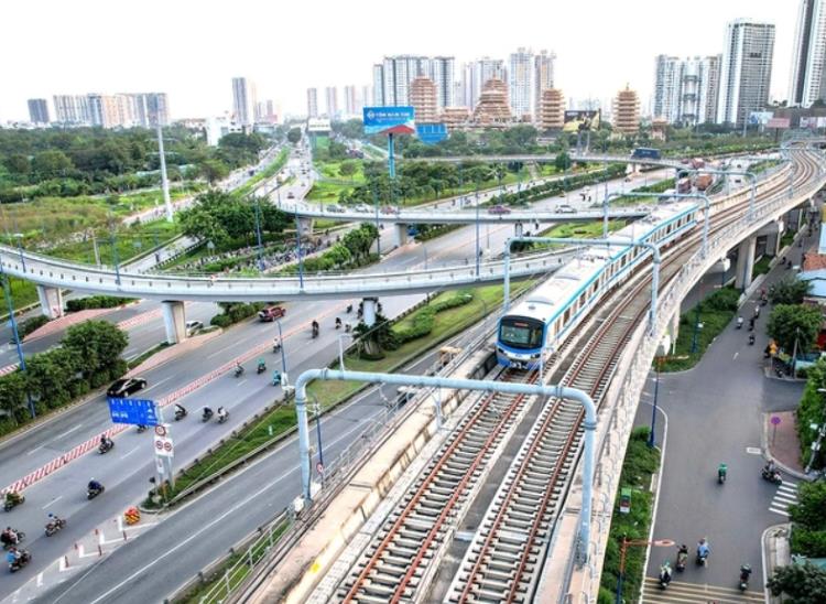 BÌNH DƯƠNG BỨT PHÁ SAU SÁP NHẬP - ĐÓN ĐẦU LÀN SÓNG ĐẦU TƯ MỚI